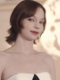 Emma Myers Green Screen