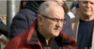 Tit Vasili shfaqet mes gazetarëve, ngre alarmin: Po na preket fjala e lirë,  sot është një ditë e madhe. Duhet rrëzuar Rama