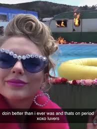 Suivez taylor swift sur snapchat pour ne rien louper de la vie quotidienne de cette star. Pin By Tasteless Ratatouille On Memes Taylor Swift Meme Taylor Swift Pictures Taylor Swift Funny