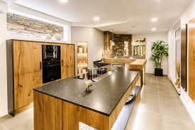 Moderne k che u form mit theke. Landhaus Mediterrane Und Moderne Kuchen Waging Traunstein