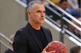 Die namen sind schon im vorfeld stück für stück durchgesickert, nun steht der olympiakader der usa. Der Ehemalige Basketball Bundestrainer Im Interview Darum Sieht Dirk Bauermann Medaillenchancen Sport Stuttgarter Nachrichten