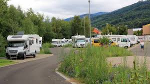 Recherchez un camping, une aire de service autour de votre position ou à votre destination et trouvez l'étape pour stationner votre camping car durant un voyage. Aire De Stationnement Pour Camping Car Munster Visit Alsace