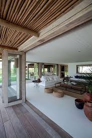 Sur Une Plage Bresilienne Planete Deco A Homes World Maison Design Maisons Bresiliennes Et Decoration Naturelle