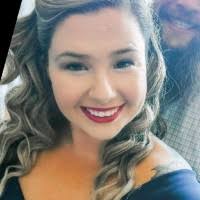 100+ perfiles de «Akers»