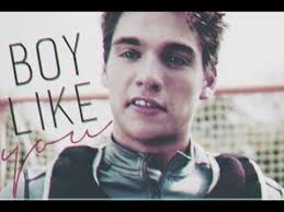 Top 10 hot guys from movies and tv shows