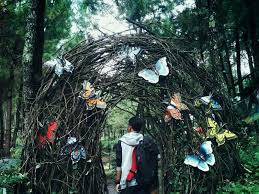 Lawang sewu adalah salah satu landmark kota semarang. Yuk Kunjungi Wisata Petung Sewu Malang Amazing Malang