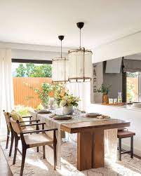 Combina brazaletes de malla con elegantes brazaletes rígidos y charms de distintos metales para crear un juego de contrastes. 50 Comedores Modernos Y Elegantes