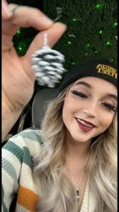 Jade Lucero (@jeezjade)