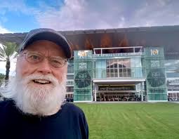 On the eve of the Queen's #PlatinumJubilee with Jason Donovan! 🌈 We can't  wait to see you all tomorrow for 70 Years of Musicals at the  #PlatinumPartyAtThePalace. Curated by Andrew with an