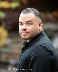 Great afternoon engagement shoot in Pearl River NY. Beautiful couple.  @rodgerphoto @williamrodgerrichardsonphotography #rodgerphoto  #williamrodgerrichardsonphotography