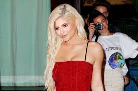 Glueless lace cap use life: Kylie Jenner Transforms Into A Blonde With Waist Length Extensions Allure