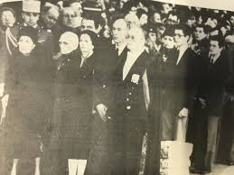 Check spelling or type a new query. Loir Et Cher L Etonnante Genealogie D Anne Aymone Giscard D Estaing Le Courrier L Echo