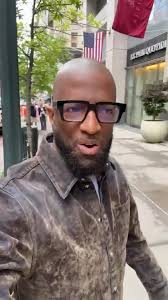 The Wiggle Wiggle Twins from "Little Women: Atlanta" came by for my  birthday, and you can see them celebrate with me