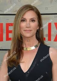 Julie Claire's Instagram, Twitter & Facebook