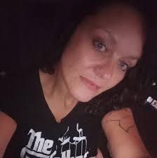 My name is heather nowlin I'm looking for someone that wants something real  someone that is looking to find love and be devoted to. I'm a loyal,  outgoing, kind hearted woman that