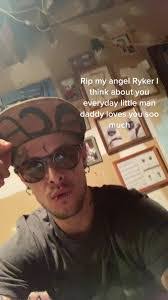 Kyle Renton's Instagram, Twitter & Facebook