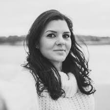 Rebecca Hoehne's Instagram, Twitter & Facebook