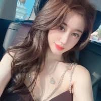 10 "Ella Pham" profiles