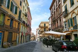 Ein fremdvolk , das ebenfalls als šrdn (meist zu scherden oder schardana transkribiert) bezeichnet wurde, begegnet auf ägyptischen texten des 14. Sassari Largo Felice Cavallotti Sardinien