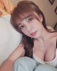 巫苡萱－甜美啦啦隊隊長｜《女神同行》超性感代表坐擁超過80萬IG followers