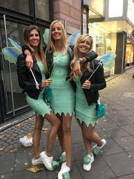 Mit ihren flatternden flügeln und magischem feenstaub hat sie die herzen von vielen kleinen mädchen. Karneval Diy Tinkerbell Kostum Selber Machen Katha Strophal De