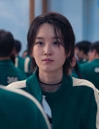 I'll never be able to like Min-su (Player 125) after he failed to help  Se-mi (Player 380) In the final episode 😭 She was one of my favorites!