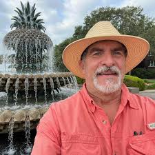 Seafood restaurant with seared scallops in Summerville?