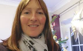 Dewch i adnabod Rhian