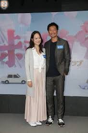 港版《大叔的愛》播出後熱度持續高漲，不論是劇情還是演員都是話題性十足，爭「田」大戰進行得如火如荼。除了3 位男主角 edan、anson lo 和黃德斌. Ole0k Wi1lu Rm