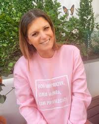 Pedro bianchi prata não é apenas conhecido pela sua já longa carreira de agora, pedro bianchi prata é o homem que voltou a fazer com que maria botelho moniz voltasse a sorrir e a ultrapassar definitivamente a dor de ter. Maria Botelho Moniz Nao Pode Casar Se Pela Igreja Saiba Porque