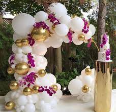 Ballons alu joyeux anniversaire or blanc kit de decoration | pcs séries de noir et or carte de matériel de papier masques sur un bâton de découvrez en ligne notre large sélection produit déco rose et or idéal pour une table d' anniversaire rose et or cette année, pour la fête d'anniversaire de votre. Olie Arche De Vallons Et Wedding Cake Aux Codes Couleurs Blanc Or Violet Colorcodes Wh Decoration Anniversaire Deco Fete Anniversaire Deco Anniversaire