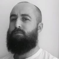 100+ profilů „Attard“