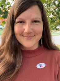 Claire Harding's Instagram, Twitter & Facebook