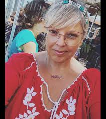 Laurence boccolini, animatrice de radio et de télévision en france. Laurence Boccolini Divine Au Naturel Photo De Son Week End No Make Up Purepeople
