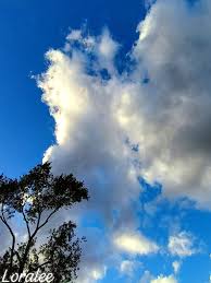 This little cloud looks like an angel until you zoom in! Yikes