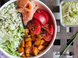 Poke Bowl Au Saumon Fume Et Semoule D Herbes Fraiches Sab N Pepper Recette Recettes Minceur Poke Bowl Recette Saumon Fume