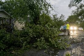 Maybe you would like to learn more about one of these? Tornadoes In Kansas Last Night Images Show Destruction In Lawrence And Linwood Near Kansas City Missouri Latest Storm Warning Updates