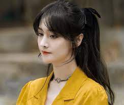 郑爽, sinh ngày 22 tháng 8 năm 1991) là nữ diễn viên người trung quốc nổi tiếng với vai diễn đầu tay sở vũ tiêm trong phim truyền hình cùng ngắm mưa sao băng (一起来看流星雨). Trá»‹nh Sáº£ng Bá»‹ Hang Xom Xa Lanh Khi Vá» Que á»Ÿ Tá»‰nh Lieu Ninh