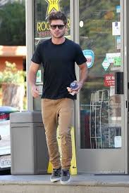 Zachary david alexander efron was born in san luis obispo, california. Zac Efron Zac Efron Style Zac Efron Boyfriend Outfit