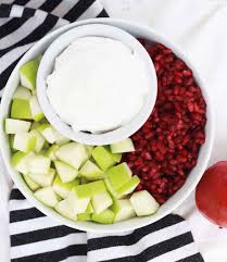 Arranging thanksgiving dinner is a great deal, as it involves proper planning of the menu, along with preparation of along with that, salad, whether it is made of vegetable or fruit, is highly health beneficial as well. Pomegranate Apple Salad Pretty Providence