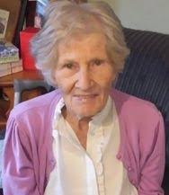 Alice Delapaz's Instagram, Twitter & Facebook