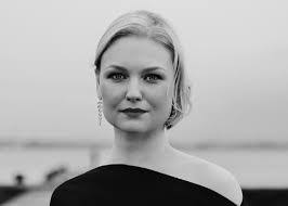 Anna Quillin's Instagram, Twitter & Facebook