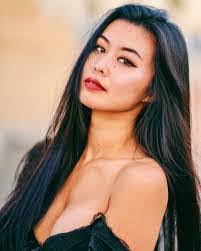 Wendy Bess's Instagram, Twitter & Facebook