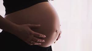 Wie lange kann es dann noch bis zur geburt dauern. Schleimpfropf Alle Infos Uber Abgang Und Aussehen Echte Mamas