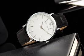 Als leser ist es, zu mindestens für mich, ist etwas verwirrend und kommt leider nicht so authentisch wie sonst rüber. Neu Luxus Modemarke Larsson Jennings Uk Damen Kleid Frauen Sport Uhren Herrenuhr Quarzuhr Reloj Hombre Watches Seven Watch Ipodwatch Two Way Radio Aliexpress
