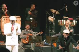 Photo : Manuel Galban a travaillé avec le célèbre groupe cubain, Buena  Vista Social Club.