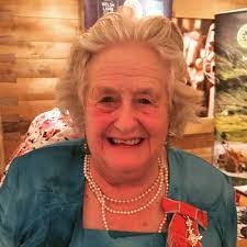 Daphne Tilley's Instagram, Twitter & Facebook