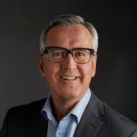 Nick Bentley's Instagram, Twitter & Facebook