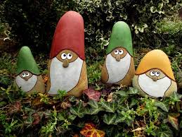 Dwarf Gnome Of Stone To The Garden Gift Gartdeco In 2020 Rock Crafts Rock Painting Patterns Rock Painting Designs