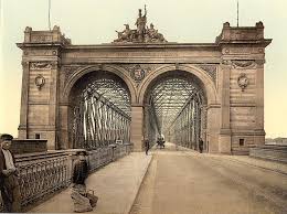 At least two people have been killed and another two are missing after an explosion at german chemical company basf's headquarters in ludwigshafen. Mannheim Ludwigshafen Bridge Mannheim Ludwigshafen Am Rhein 1867 Structurae